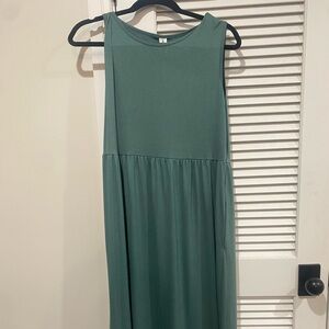 Elegant Green Maxi Dress
